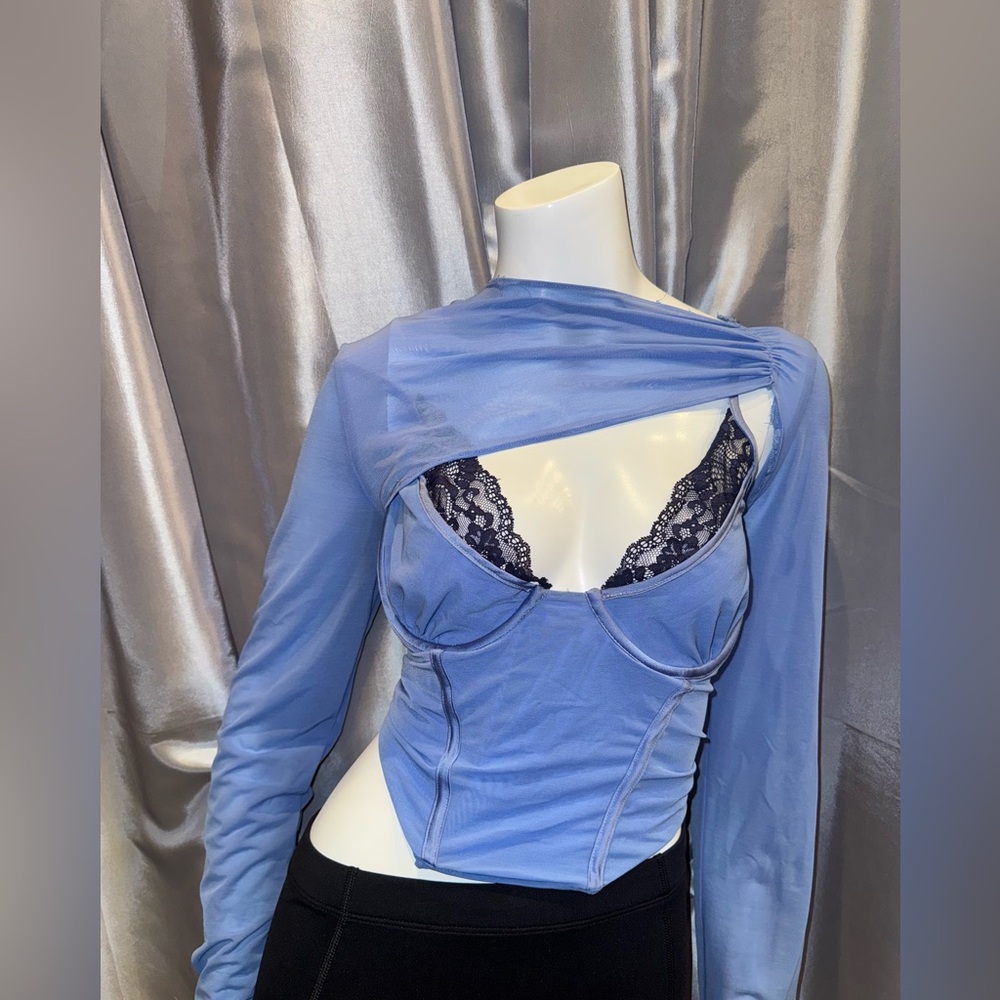 Stylish Blue Cutout Top with Lace Detail